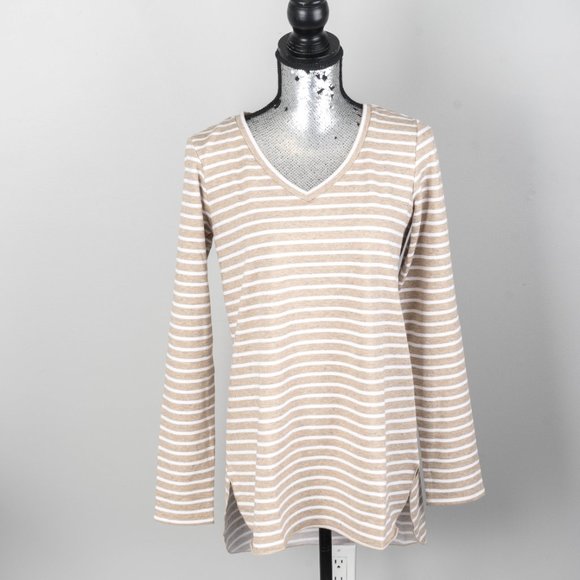 NWT Agnes & Dora Tan & White Speckled Stripe Vincent V-Neck Hi-Low Sweater -M - Picture 2 of 5